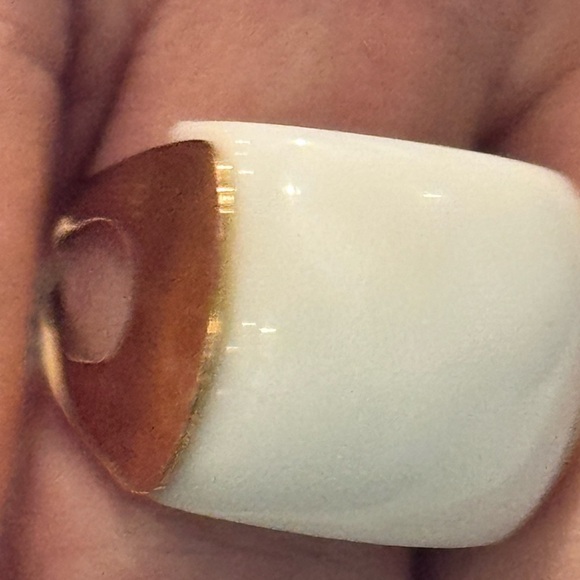 750 -18kt  Yellow Gold & White Agate Stone  Vintage Gold Oval Statement Ring 7.5 - Picture 7 of 7